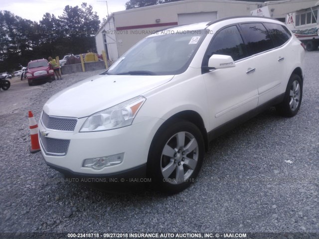 1GNKRLED0BJ250662 - 2011 CHEVROLET TRAVERSE LTZ WHITE photo 2