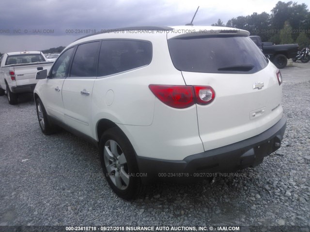 1GNKRLED0BJ250662 - 2011 CHEVROLET TRAVERSE LTZ WHITE photo 3