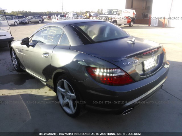 WDDPK3JA4GF122858 - 2016 MERCEDES-BENZ SLK 300 GRAY photo 3