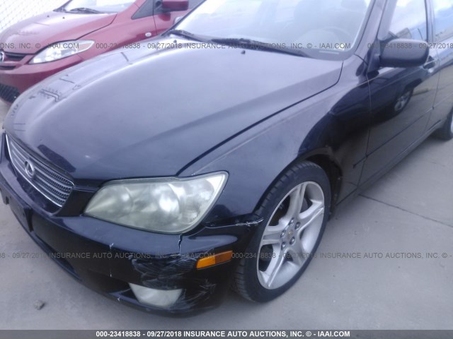 JTHBD182610003686 - 2001 LEXUS IS 300 BLACK photo 6