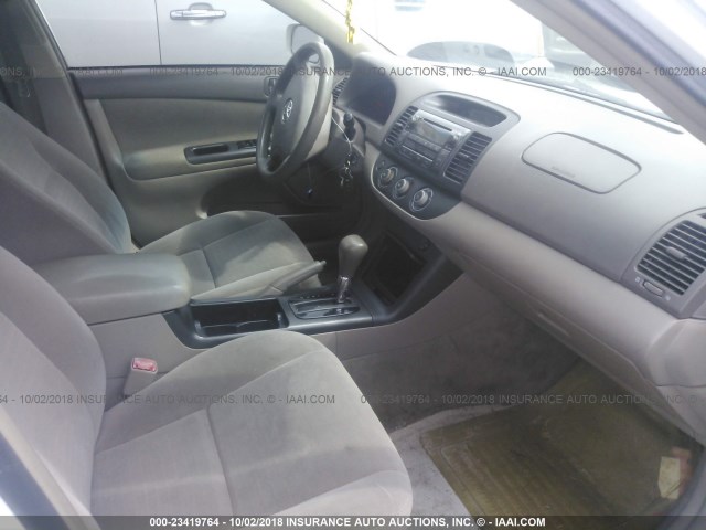 4T1BE32K16U738929 - 2006 TOYOTA CAMRY LE/XLE/SE WHITE photo 5