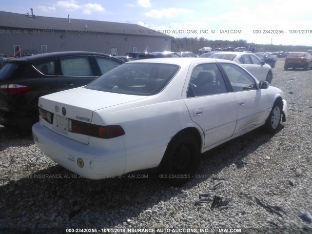 4T1BG22K91U769360 - 2001 TOYOTA CAMRY CE/LE/XLE 白色 照片 4
