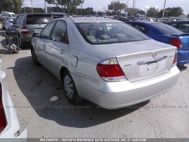 4T1BE32K15U529995 - 2005 TOYOTA CAMRY LE/XLE/SE Boz foto 3