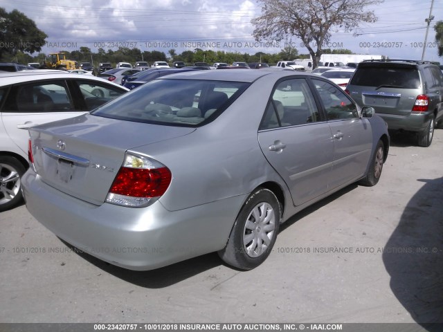 4T1BE32K15U529995 - 2005 TOYOTA CAMRY LE/XLE/SE Boz foto 4