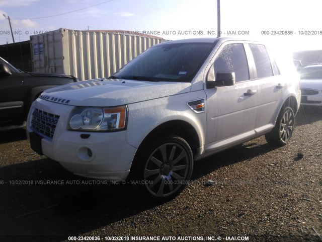 SALFT24NX8H085891 - 2008 LAND ROVER LR2 HSE TECHNOLOGY WHITE photo 2