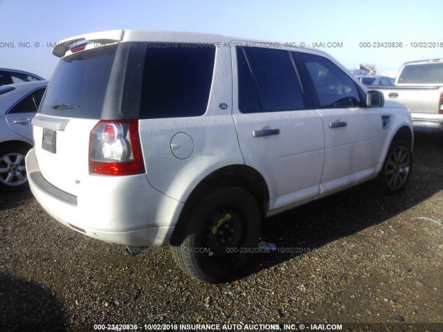 SALFT24NX8H085891 - 2008 LAND ROVER LR2 HSE TECHNOLOGY WHITE photo 4