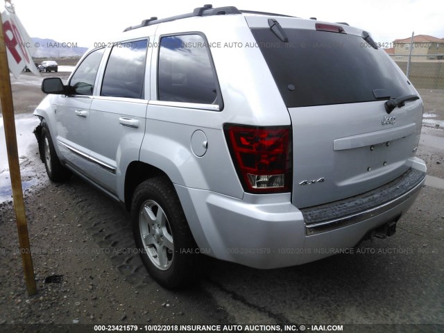 1J4HR58N55C703499 - 2005 JEEP GRAND CHEROKEE LIMITED SILVER photo 3