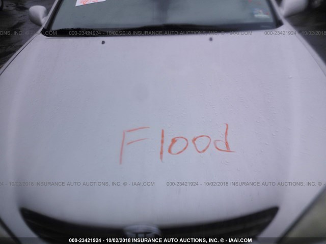 4T1BE30KX3U153703 - 2003 TOYOTA CAMRY LE/XLE/SE 香槟色 照片 6