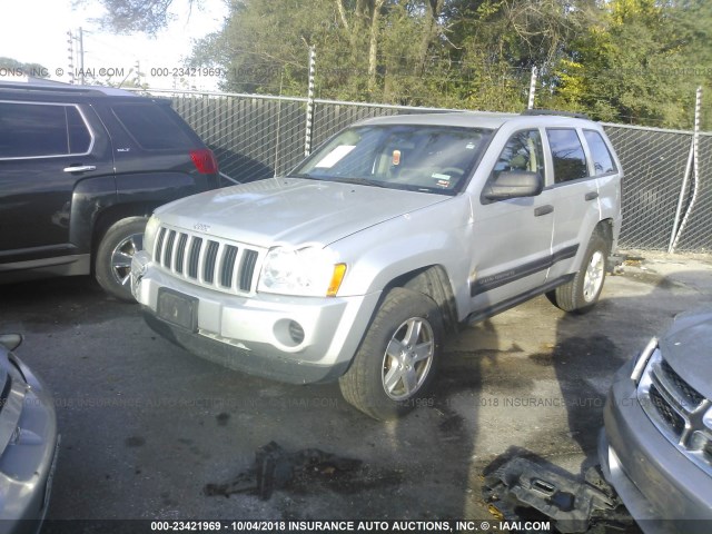 1J4GR48K36C227279 - 2006 JEEP GRAND CHEROKEE LAREDO/COLUMBIA/FREEDOM SILVER photo 2