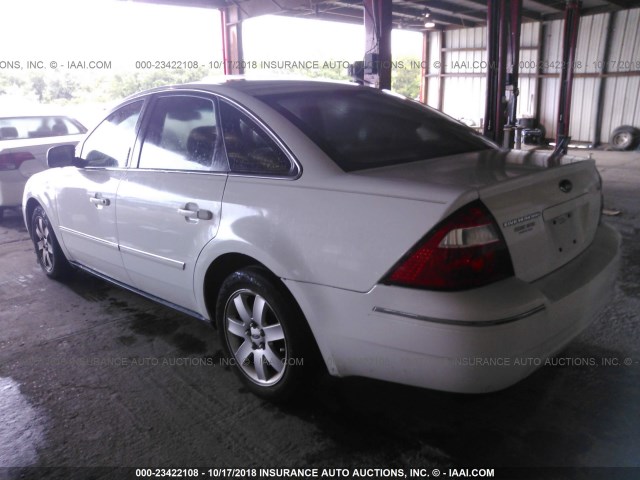 1FAFP24105G117571 - 2005 FORD FIVE HUNDRED SEL WHITE photo 3