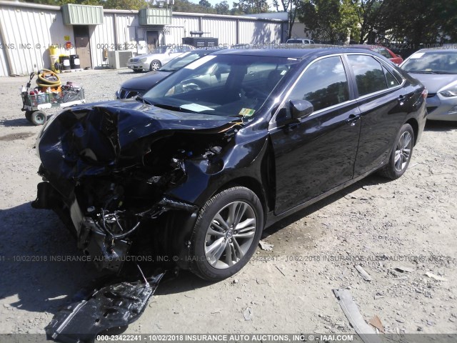 4T1BF1FK9HU452602 - 2017 TOYOTA CAMRY LE/XLE/SE/XSE 黑色 照片 2