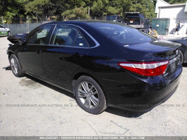 4T1BF1FK9HU452602 - 2017 TOYOTA CAMRY LE/XLE/SE/XSE 黑色 照片 3