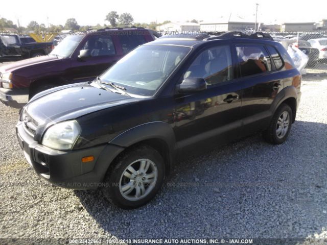 KM8JN12D56U271211 - 2006 HYUNDAI TUCSON GLS/LIMITED BLACK photo 2