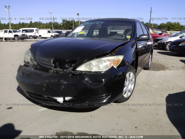 4T1BE32K72U057510 - 2002 TOYOTA CAMRY LE/XLE/SE BLACK photo 2