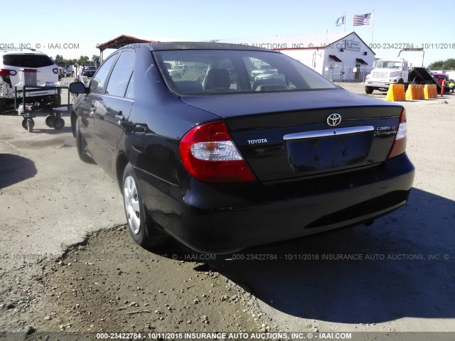 4T1BE32K72U057510 - 2002 TOYOTA CAMRY LE/XLE/SE BLACK photo 3