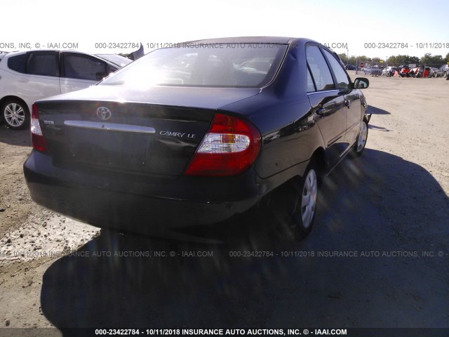 4T1BE32K72U057510 - 2002 TOYOTA CAMRY LE/XLE/SE BLACK photo 4