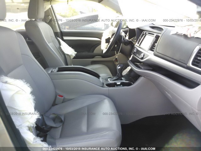 5TDJKRFH9FS139470 - 2015 TOYOTA HIGHLANDER XLE ვერცხლისფერი ფოტო 5
