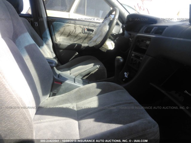 JT2BG22K8V0028935 - 1997 TOYOTA CAMRY LE/XLE BURGUNDY photo 5