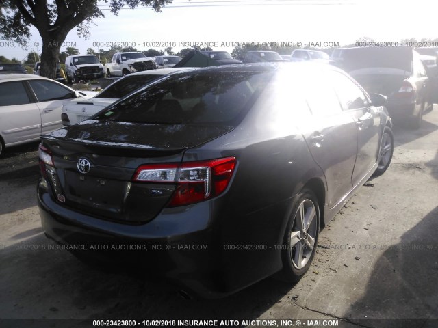 4T1BF1FK6DU210439 - 2013 TOYOTA CAMRY L/SE/LE/XLE ნაცრისფერი ფოტო 4