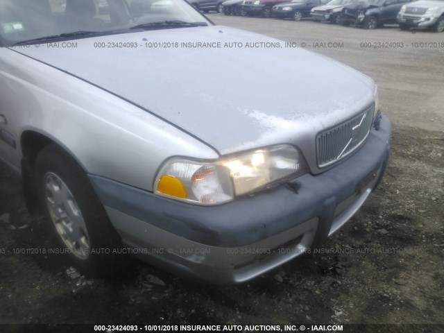 YV1LZ56D9Y2657867 - 2000 VOLVO V70 XC/SE SILVER photo 6