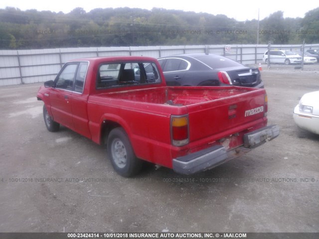 JM2UF3137J0398251 - 1988 MAZDA B2200 CAB PLUS RED photo 3