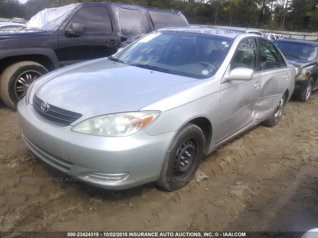4T1BE32K73U721466 - 2003 TOYOTA CAMRY LE/XLE/SE SILVER photo 2