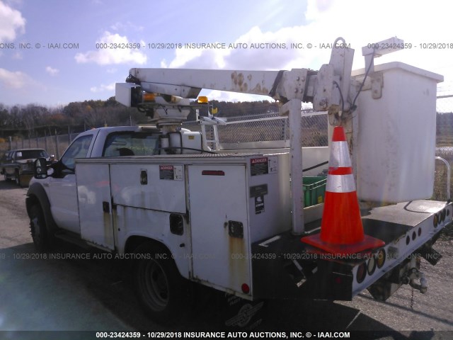 1FDXF46YX5EC56556 - 2005 FORD F450 SUPER DUTY WHITE photo 3