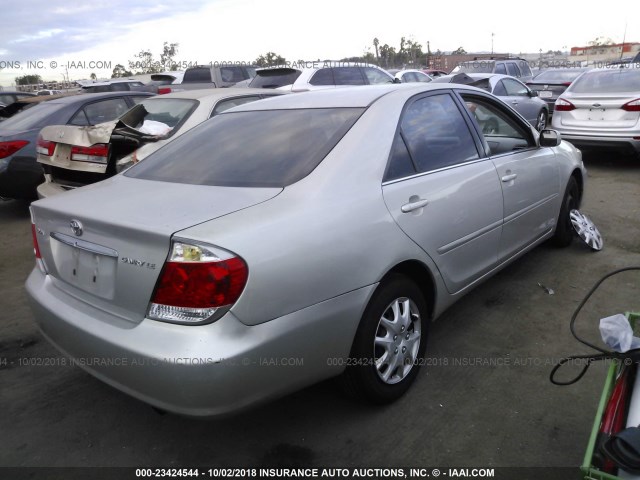 4T1BE32KX6U722552 - 2006 TOYOTA CAMRY LE/XLE/SE SILVER photo 4