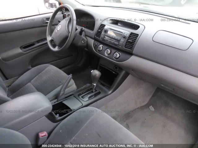 4T1BE32KX6U722552 - 2006 TOYOTA CAMRY LE/XLE/SE SILVER photo 5