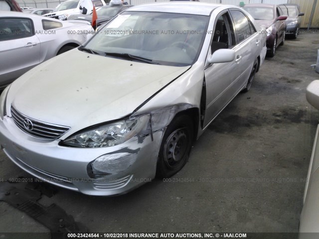 4T1BE32KX6U722552 - 2006 TOYOTA CAMRY LE/XLE/SE SILVER photo 6