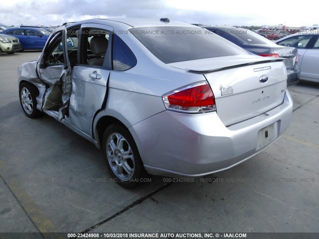 1FAHP36N89W136198 - 2009 FORD FOCUS SES SILVER photo 3