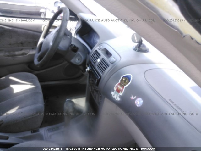 1NXBR12E6XZ234168 - 1999 TOYOTA COROLLA VE/CE/LE 银色 照片 5