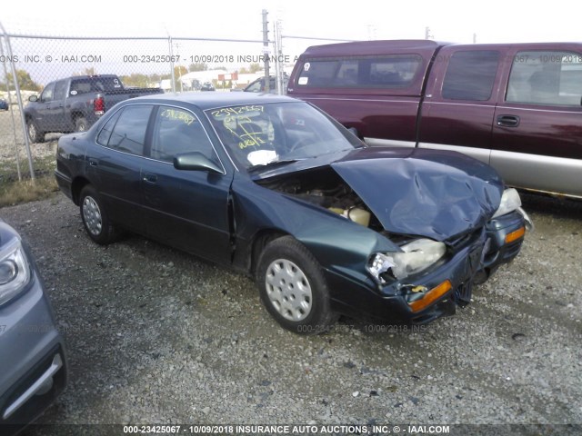 4T1BG12K4TU935667 - 1996 TOYOTA CAMRY DX/LE/XLE GREEN photo 1