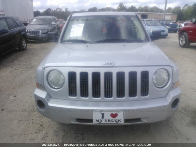 1J8FT28088D521546 - 2008 JEEP PATRIOT SPORT SILVER photo 6