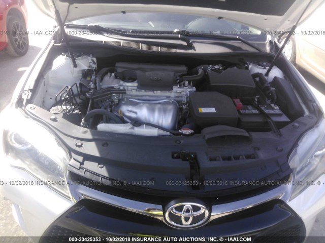 4T1BF1FK7GU505201 - 2016 TOYOTA CAMRY LE/XLE/SE/XSE WHITE photo 10