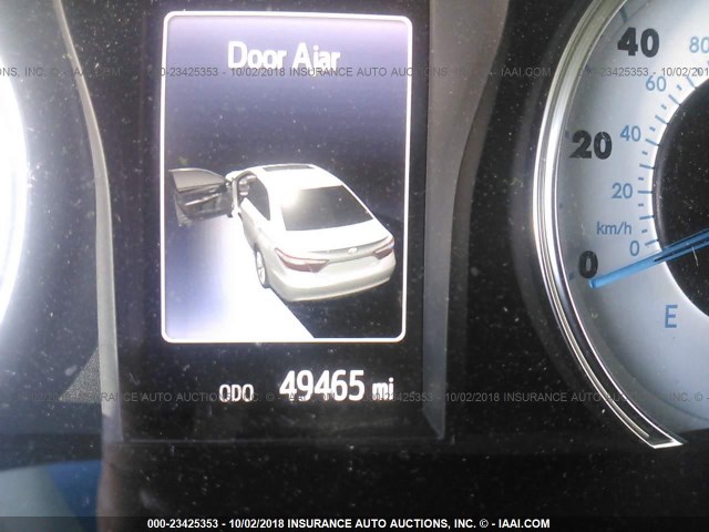 4T1BF1FK7GU505201 - 2016 TOYOTA CAMRY LE/XLE/SE/XSE WHITE photo 7