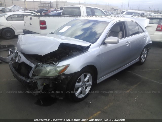 4T1BE46K77U095018 - 2007 TOYOTA CAMRY NEW GENERAT CE/LE/XLE/SE SILVER photo 2