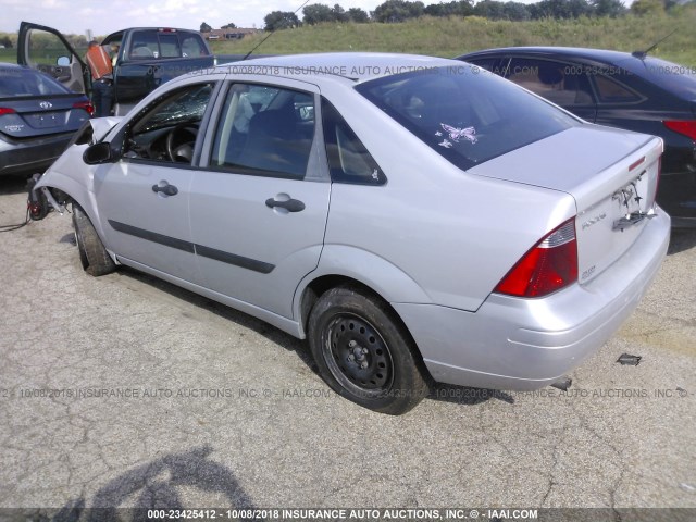 1FAFP34NX7W256589 - 2007 FORD FOCUS ZX4/S/SE/SES 银色 照片 3