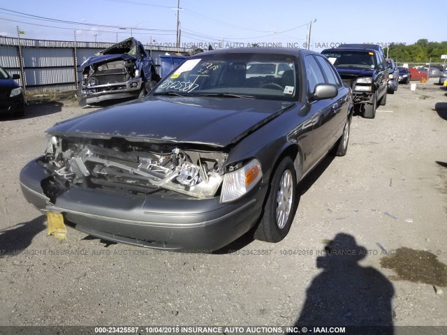 2FAHP74W63X109032 - 2003 FORD CROWN VICTORIA LX GRAY photo 2