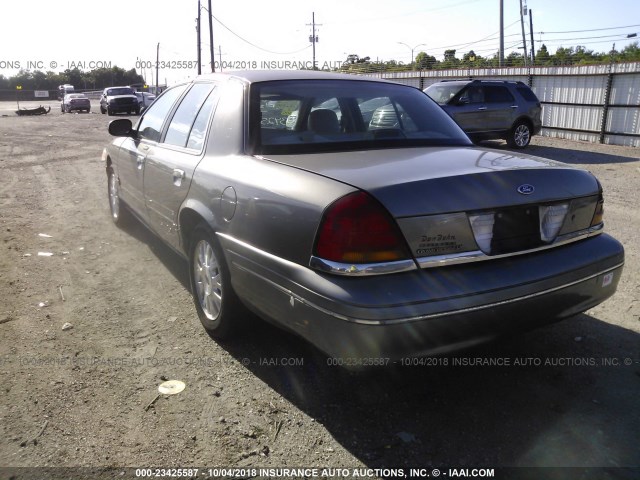 2FAHP74W63X109032 - 2003 FORD CROWN VICTORIA LX GRAY photo 3