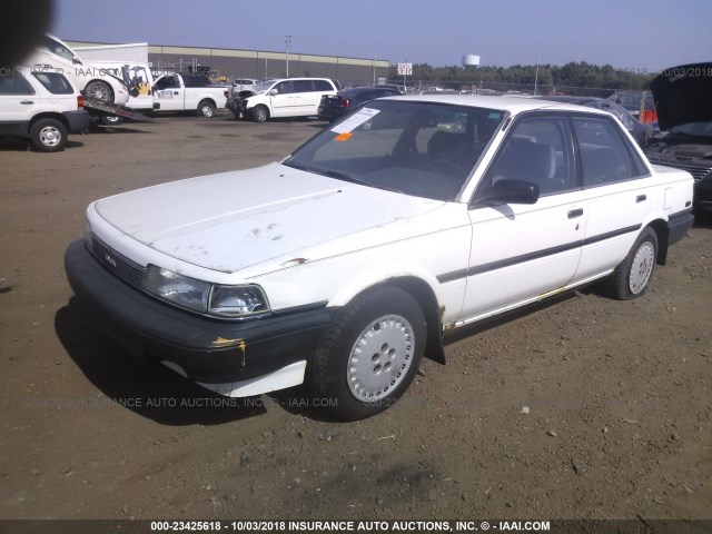 4T1SV21E2KU097144 - 1989 TOYOTA CAMRY DLX WHITE photo 2