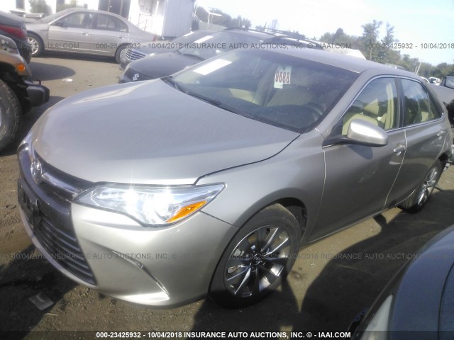 4T4BF1FK5GR523783 - 2016 TOYOTA CAMRY LE/XLE/SE/XSE 灰色 照片 2