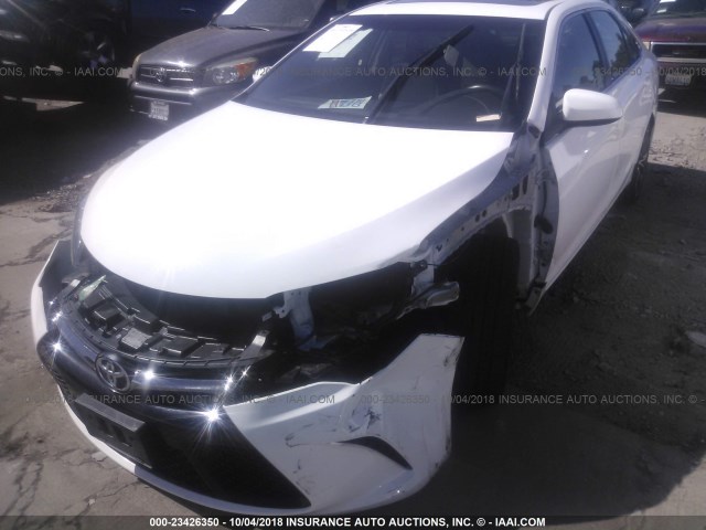 4T1BF1FK9FU879078 - 2015 TOYOTA CAMRY LE/XLE/SE/XSE 白色 照片 2