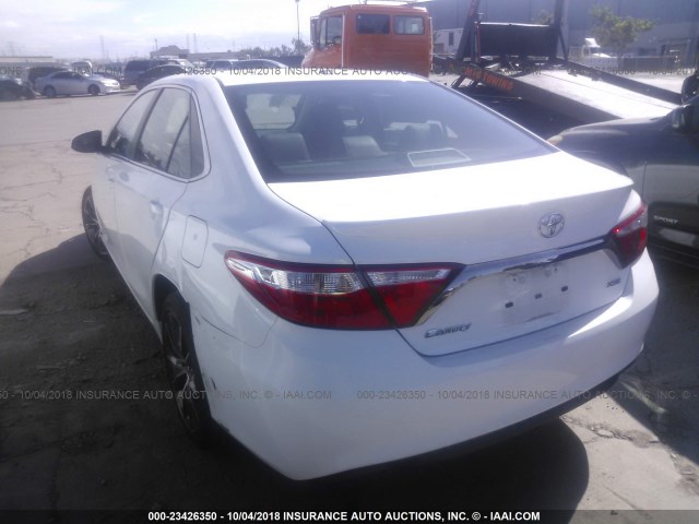 4T1BF1FK9FU879078 - 2015 TOYOTA CAMRY LE/XLE/SE/XSE 白色 照片 3