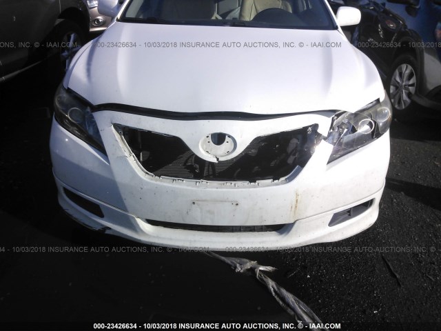 4T1BK46K58U562477 - 2008 TOYOTA CAMRY LE/XLE/SE WHITE photo 6
