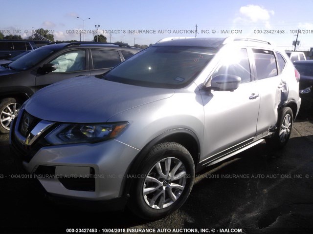 KNMAT2MV4HP605882 - 2017 NISSAN ROGUE S/SV SILVER photo 2