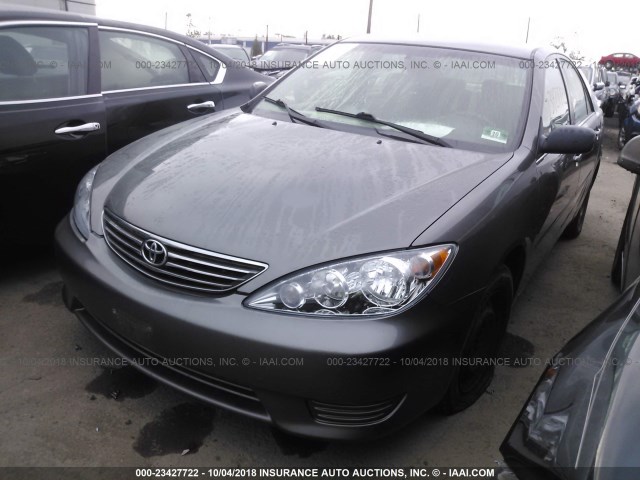 4T1BE32K05U568870 - 2005 TOYOTA CAMRY LE/XLE/SE Boz foto 2