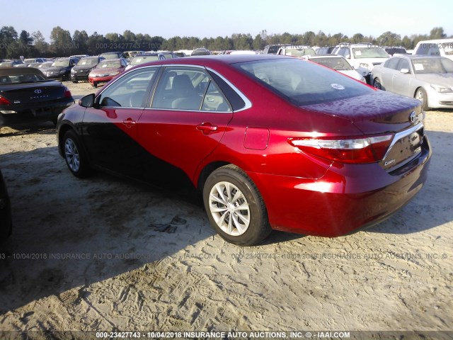 4T1BF1FK5FU933721 - 2015 TOYOTA CAMRY LE/XLE/SE/XSE MAROON photo 3