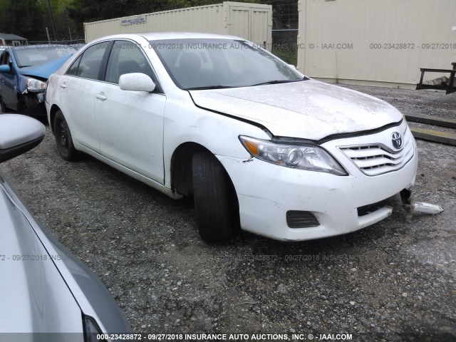 4T4BF3EK0BR131638 - 2011 TOYOTA CAMRY SE/LE/XLE WHITE photo 1
