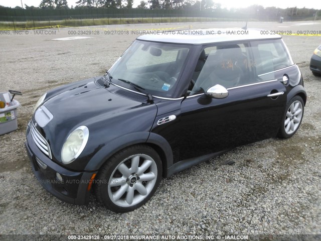 WMWRE33576TN28088 - 2006 MINI COOPER S BLACK photo 2